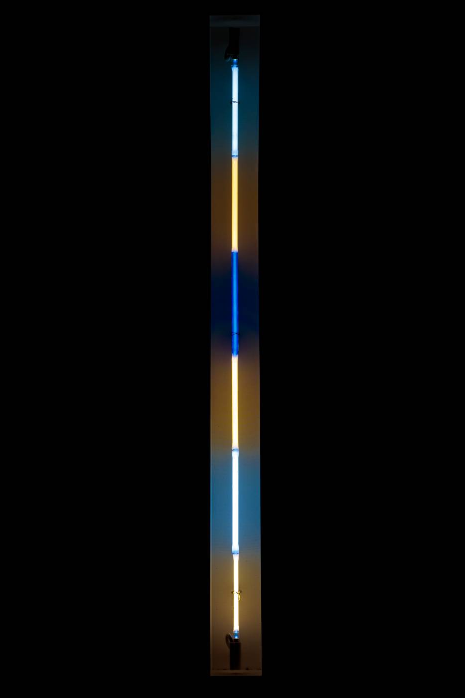 Light fixture with colorful gradient